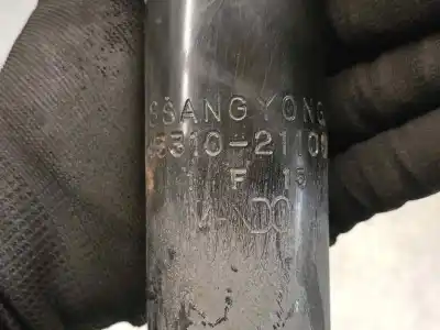 Автозапчастина б/у правий задній амортизатор для ssangyong rodius 2.7 turbodiesel cat посилання на oem iam 4531021100  