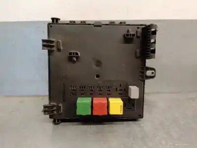 Second-hand car spare part fuse box unit for opel vectra c caravan 1.9 16v cdti cat (z 19 dth / lrd) oem iam references 13205776  519164008