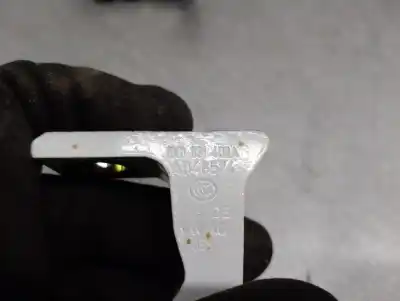 Second-hand car spare part hinge for porsche cayenne (92a) 3.0 diesel oem iam references 8k0831402a  