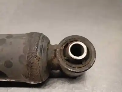 Second-hand car spare part rear left shock absorber for ssangyong rodius 2.7 turbodiesel cat oem iam references 4531021100  