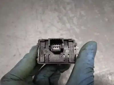 Автозапчасти б/у управление задними правыми стеклами за renault fluence (l3_) 1.5 dci (l30d l30l l306 l33f l33l l33m l33v l33w) ссылки oem iam 254010003r  