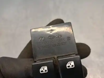 Second-hand car spare part left front power window switch for kia cee´d 1.6 crdi cat oem iam references 935701h021  