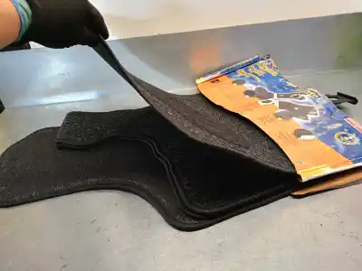 Pezzo di ricambio per auto di seconda mano set imbottito / cartone per kia pro cee´d (ed) 1.6 crdi 90 riferimenti oem iam bp225  