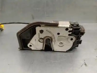 Second-hand car spare part front right door lock for bmw x3 (e83) 2.0 sd oem iam references 51217202146  