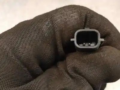 Автозапчасти б/у передняя правая кулачка за renault fluence (l3_) 1.5 dci (l30d l30l l306 l33f l33l l33m l33v l33w) ссылки oem iam 400140044r  