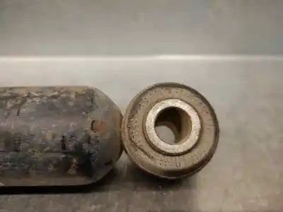 Pezzo di ricambio per auto di seconda mano ammortizzatore posteriore destro per renault clio i fase i+ii (b/c57) 1.4 alize riferimenti oem iam 7700411047  