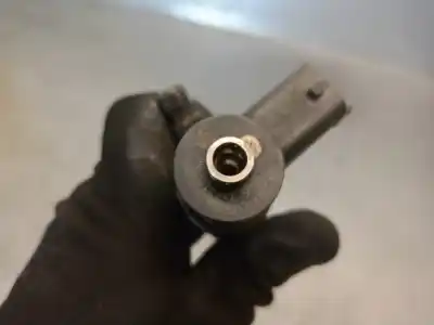Second-hand car spare part injector for opel vectra c caravan 1.9 16v cdti cat (z 19 dth / lrd) oem iam references 0445110243  0445110243