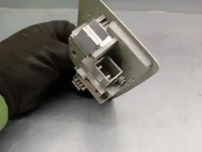 Автозапчастина б/у внутрішне світло для mazda cx-7 (er) 2.2 mzr-cd awd (er10a) посилання на oem iam eg2151310a  