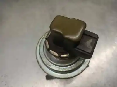 Second-hand car spare part egr valve for land rover discovery (salljg/lj) 2.5 turbodiesel oem iam references 24114150  72207401