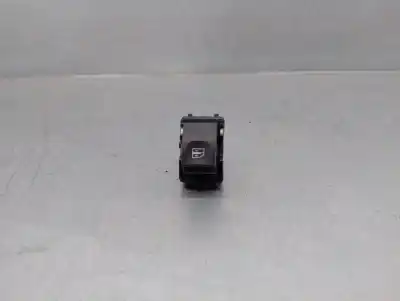 Recambio de automóvil de segunda mano de Mando Elevalunas Trasero Izquierdo para DACIA SANDERO III 1.0 TCE 90 referencias OEM IAM 254118439R  