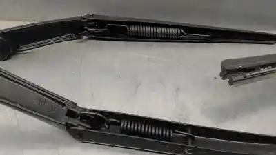 Pezzo di ricambio per auto di seconda mano braccio tergicristallo anteriore destro per hyundai i30 1.6 crdi cat riferimenti oem iam 420011203  420011234