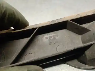 Peça sobressalente para automóvel em segunda mão molduras frontais por volkswagen jetta (1k2) 2.0 tdi referências oem iam 1k0807890b  