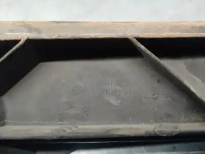 Автозапчастина б/у передні молдинги для volkswagen jetta (1k2) 2.0 tdi посилання на oem iam 1k0807889b  