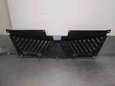 Pezzo di ricambio per auto di seconda mano griglia anteriore per mitsubishi outlander (cw0) 2.0 di-d cat riferimenti oem iam 7450a037zz  