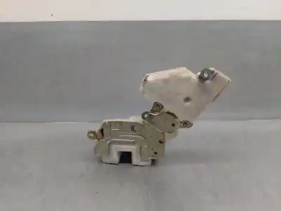 Second-hand car spare part left front door lock for nissan serena (c23m) 2.3 slx diesel oem iam references 8055361u06  