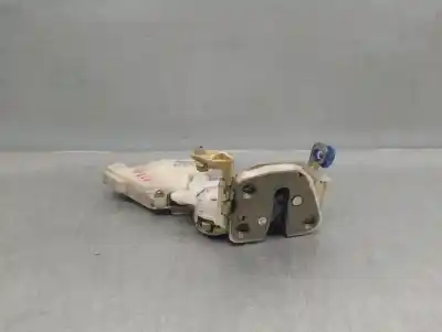 Second-hand car spare part left front door lock for nissan serena (c23m) 2.3 slx diesel oem iam references 8055361u06  