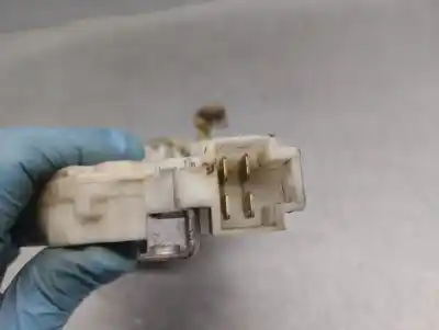 Second-hand car spare part left front door lock for nissan serena (c23m) 2.3 slx diesel oem iam references 8055361u06  