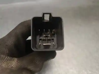Second-hand car spare part glow plug for volkswagen caddy ka/kb (2c) 1.6 tdi oem iam references 038907281d  0522120504