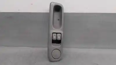 Peça sobressalente para automóvel em segunda mão Botão / Interruptor Elevador Vidro Dianteiro Esquerdo por RENAULT TWINGO (CO6) 1.2 (C066/67/68) 58 CV / 43 KW Referências OEM IAM 7700832376  