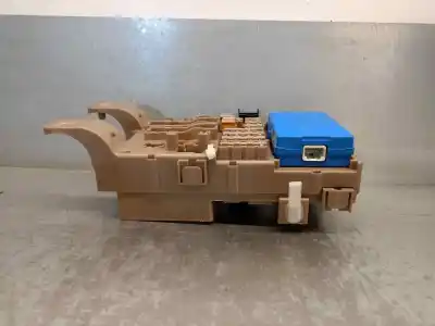 Second-hand car spare part fuse box unit for toyota corolla (_e12_) 2.0 d-4d (cde120_) oem iam references 8264102040  mb2323008521