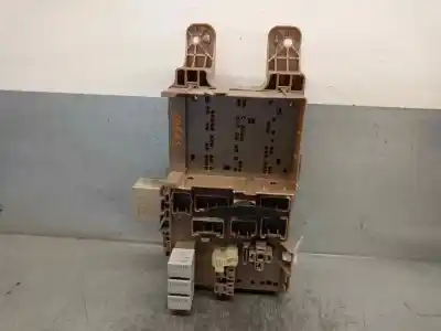 Second-hand car spare part fuse box unit for toyota corolla (_e12_) 2.0 d-4d (cde120_) oem iam references 8264102040  mb2323008521