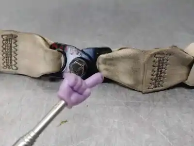 Автозапчасти б/у крюк для пояса за ssangyong rexton / rexton ii (gab_) 2.7 xdi ссылки oem iam 7562108001lam  