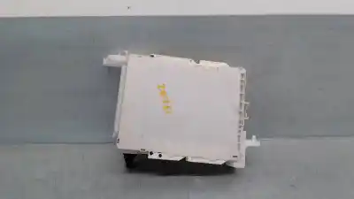 Second-hand car spare part fuse box unit for toyota yaris 1.0 cat oem iam references 8273052k40