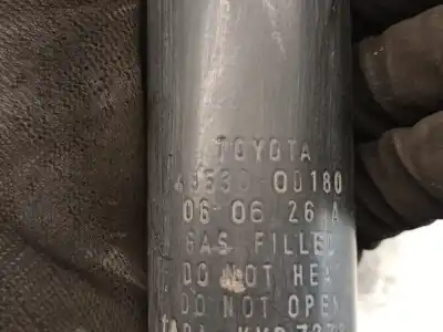 Автозапчастина б/у правий задній амортизатор для toyota yaris (ksp9/scp9/nlp9) 1.4 turbodiesel cat посилання на oem iam 485300d180  