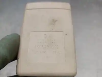 Автозапчасти б/у крюк для пояса за opel insignia a (g09) 2.0 cdti 4x4 (68) ссылки oem iam 13267111  