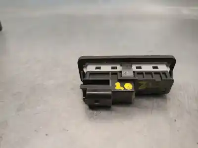 Pièce détachée automobile d'occasion poignée extérieure de coffre / hayon pour citroen c4 grand picasso i (ua_) 2.0 hdi 150 références oem iam 9675028380  9675028380