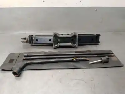Pièce détachée automobile d'occasion cric hydraulique pour nissan pathfinder (r51) 2.5 dci xe références oem iam 99550eb300  99550eb300 - 995017s000
