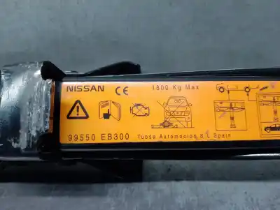 Pièce détachée automobile d'occasion cric hydraulique pour nissan pathfinder (r51) 2.5 dci xe références oem iam 99550eb300  99550eb300 - 995017s000