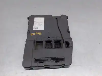 Second-hand car spare part fuse box unit for renault megane ii sedán (lm0/1_) 1.5 dci (lm1e) oem iam references 8200433201 s118400140f siemens 