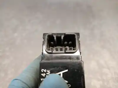 Second-hand car spare part right front power window switch for mitsubishi montero (v80/v90) 3.2 di-d intense oem iam references 8608a142  8608a142