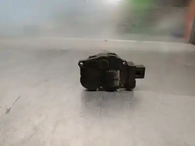 Pezzo di ricambio per auto di seconda mano MOTORE APERTURA BOCCOLE ARIA CONDIZIONATA per MERCEDES-BENZ CLASE GL (X164)  Riferimenti OEM IAM A1669060008 EFB336 A1669060008