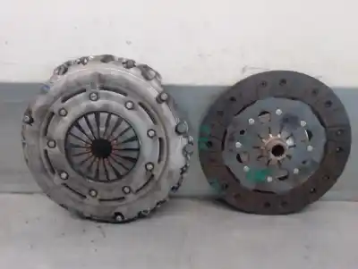 Second-hand car spare part clutch kit for peugeot 208 (p2) 1.2 puretech oem iam references 9813700880 9813700980 1623846280