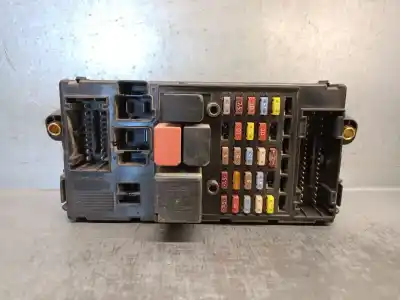 Pezzo di ricambio per auto di seconda mano Scatola Relè/fusibili per IVECO DAILY IV FURGÓN 35C12 V, 35C12 V/P, 35S12 V, 35S12 V/P Riferimenti OEM IAM 69500009 55495302000 MAGNETI MARELLI 