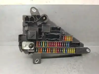 Peça sobressalente para automóvel em segunda mão Caixa De Fusíveis E Relés por BMW 5 TOURING (E61) 525 XI Referências OEM IAM 690661804  
