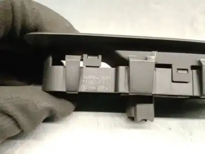 Pezzo di ricambio per auto di seconda mano interruttore alzacristalli anteriore destro per citroen c8 2.0 hdi premier riferimenti oem iam 14996430xt  