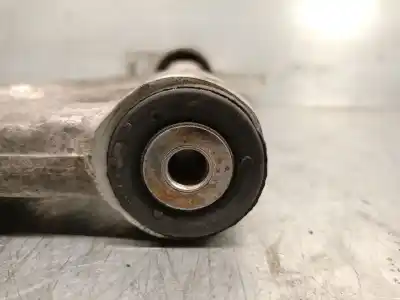 Pezzo di ricambio per auto di seconda mano braccio sospensione inferiore anteriore destro per volkswagen passat b6 variant (3c5) 2.0 tdi 16v riferimenti oem iam 3c0407153b  3c0407151e