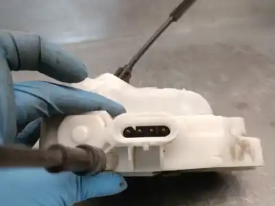 Автозапчастина б/у замок передній праві двері для renault twingo ii (cn0_) 1.5 dci 75 посилання на oem iam 8200767632  8200767632