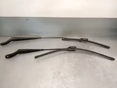 Автозапчастина б/у передній правий річок склоочисника для renault twingo ii (cn0_) 1.5 dci 75 посилання на oem iam 288818509r  288865752r