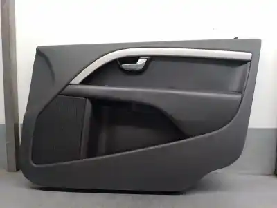 Автозапчастина б/у обработка передніх правіх дверей для VOLVO XC70 II (136) D5 AWD Посилання на OEM IAM 39883498  39863055
