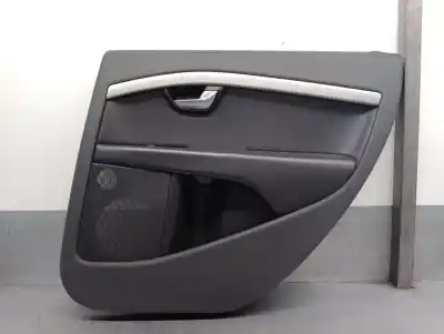 Автозапчастина б/у обликка задніх правіх дверей для VOLVO XC70 II (136) D5 AWD Посилання на OEM IAM 39878957  39862998