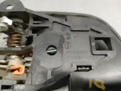 Автозапчастина б/у ліва передня внутрішня ручка для mitsubishi outlander ii (cw_w) 2.0 di-d (cw8w) посилання на oem iam mn105359  5716a087yb