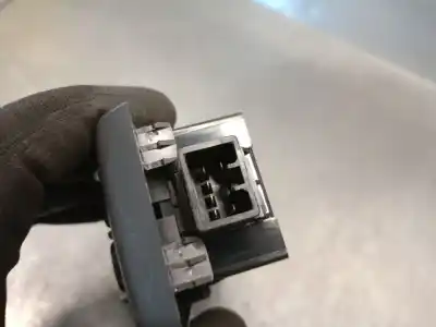 Peça sobressalente para automóvel em segunda mão botão / interruptor elevador vidro dianteiro esquerdo por daewoo lanos (klat) 1.5 referências oem iam 96230793  