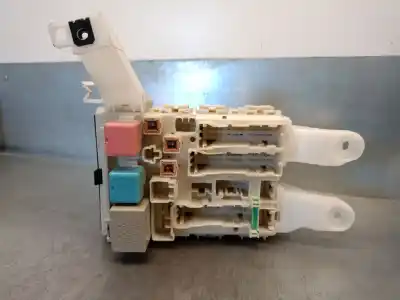 Автозапчасти б/у блок реле/предохранителей за TOYOTA AURIS (_E15_) 1.4 D-4D (NDE150_) ссылки OEM IAM 8273002150  