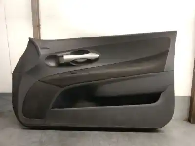 Автозапчастина б/у обработка передніх правіх дверей для TOYOTA AURIS (_E15_) 1.4 D-4D (NDE150_) Посилання на OEM IAM 67763X1F02  6761002E10B0