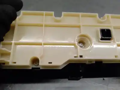 Second-hand car spare part climate control for toyota prius (nhw30) 1.8 16v cat oem iam references 75d726  5590047120