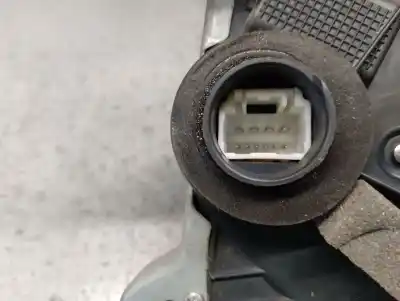 Автозапчастина б/у замок передніх дверей лівий для lexus is 2.5 16v cat (híbrido) посилання на oem iam 6904053100  6904053100